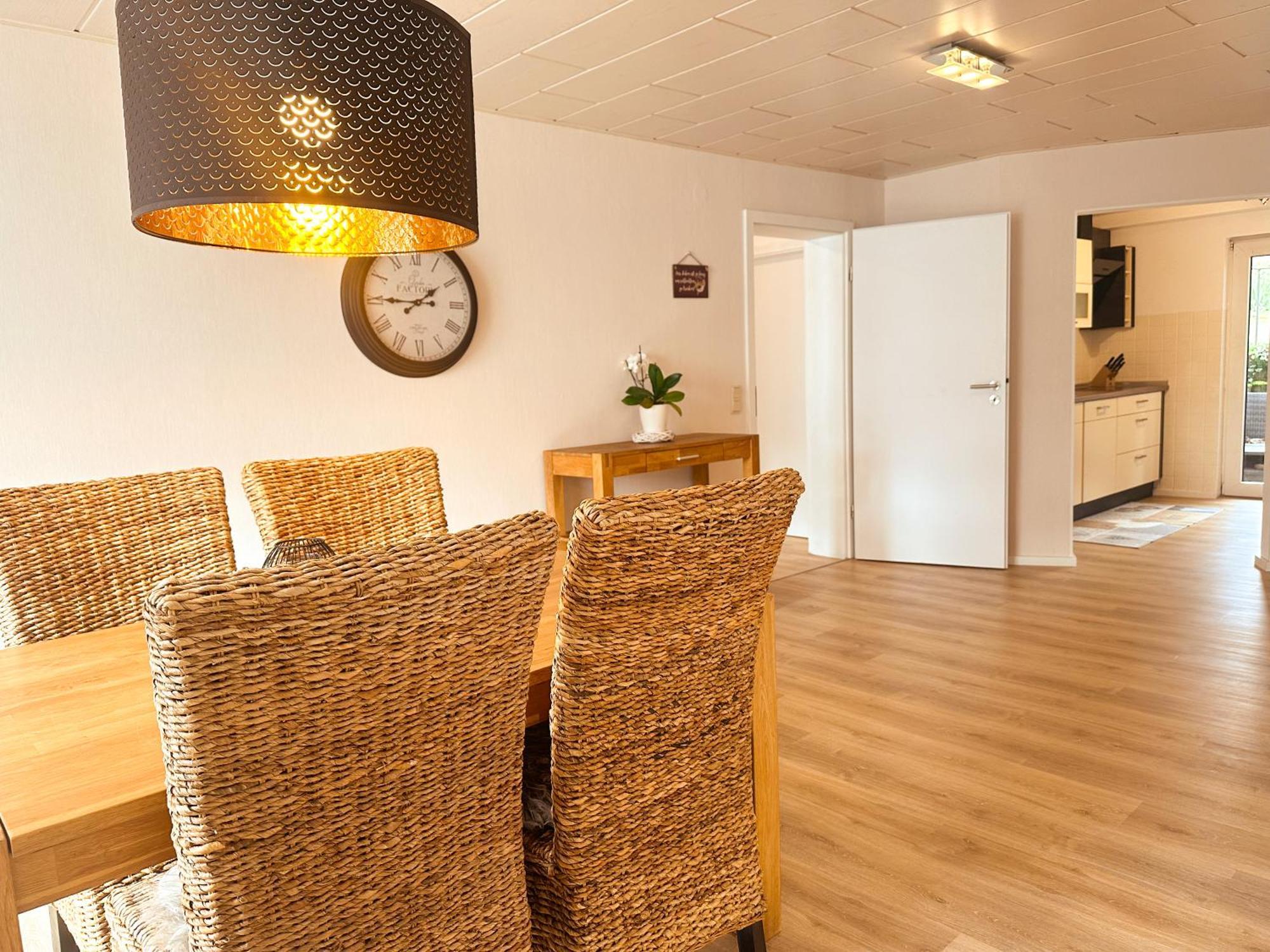 Gemuetliche Ferienwohnung In Der Eifel - Naehe Mosel Bausendorf エクステリア 写真